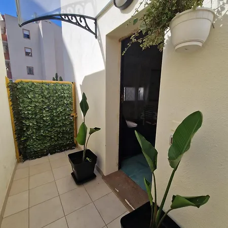 Blue アパート アルゲーロ